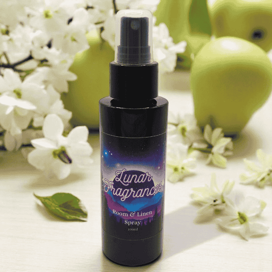 English pear and freesia room spray