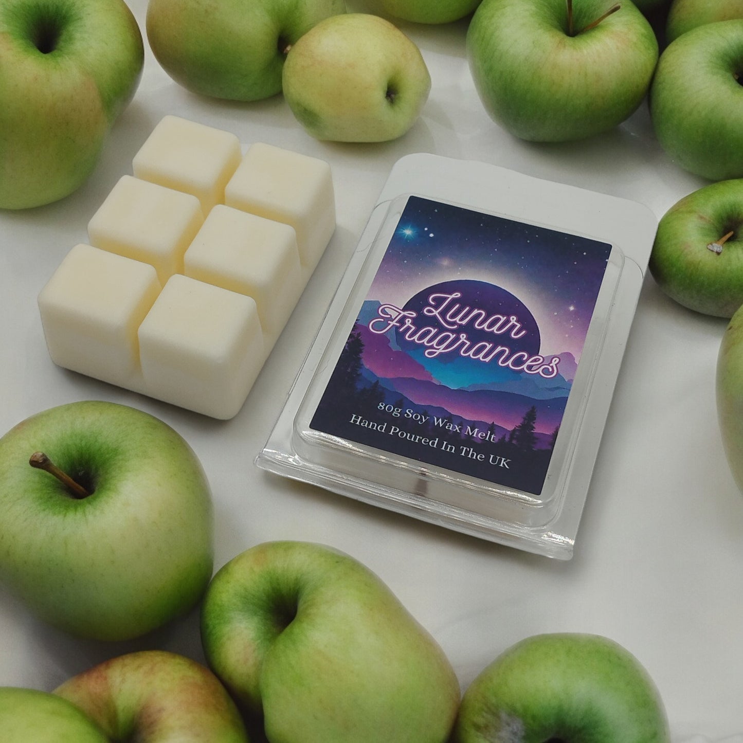 An Apple A Day Clamshell Wax Melt